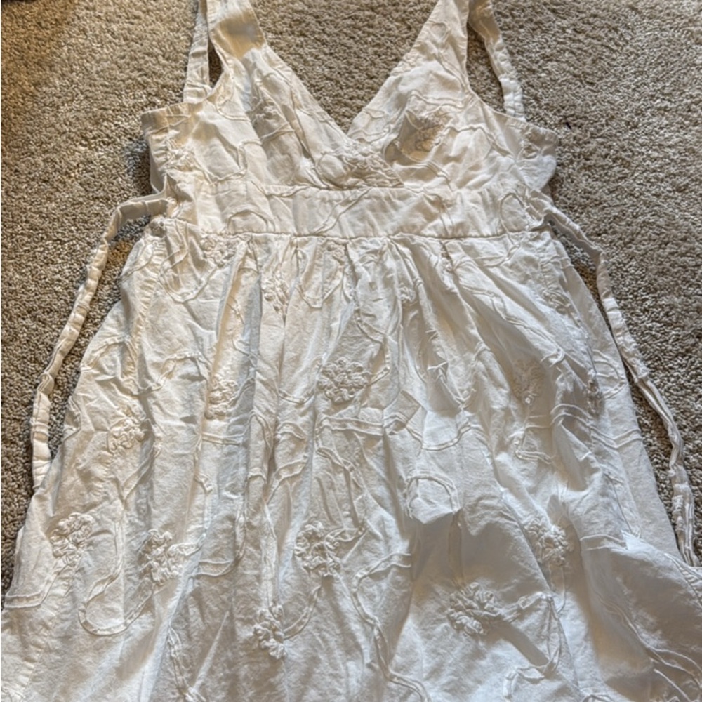 White Embroidered Sleeveless Dress